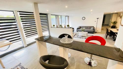Am Homburg House | Kami Haus