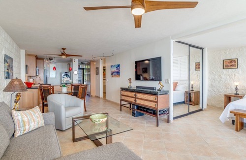 Maalaea Condo | Kanai A Nalu 220 - Direct Oceanfront - Discount Specials!