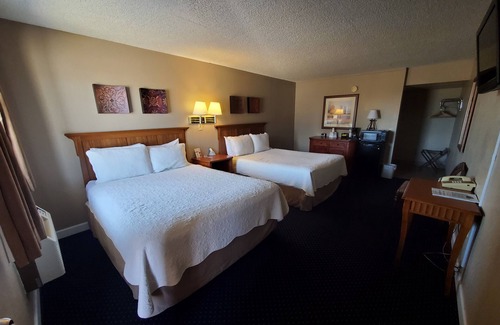 Oakley Hotel | Kansas Country Inn