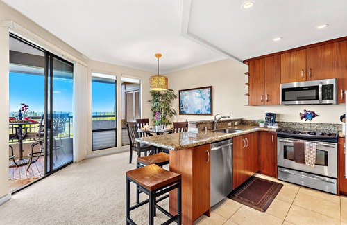 Kapalua Condo | Kapalua Golf Villa, fresh updates and fairway view
