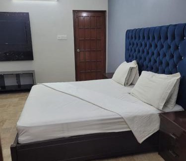 Clifton House | Karachi Family Guest House