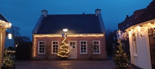 Winsum House | Karakteristiek huis in centrum Winsum met nieuwe badkamer
