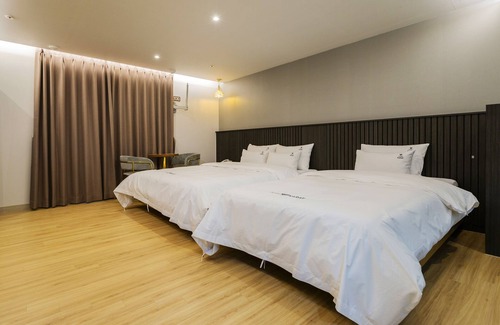 Busanjin Hotel | Karat Hotel