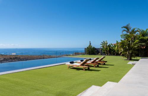 Adeje Villa | KARAT Villa Atelier de la Vega