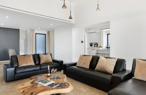 Adeje Villa | KARAT VILLA PLAYA PARAISO