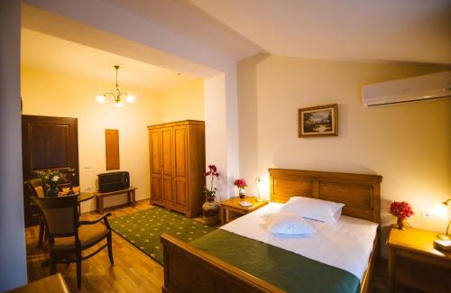 Sebes Hotel | Karlhof