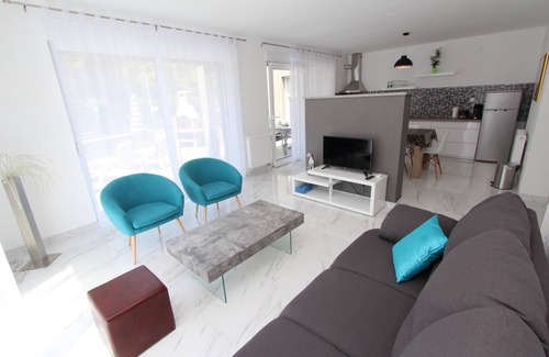 Rovinj Villa | KARLO 2 Holiday Home with Pool (sa bazenom)