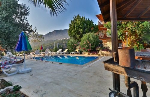 Kas Apartment | Kas Holiday Rental with Stunning Sea View and Swimming Pool (6 people)
