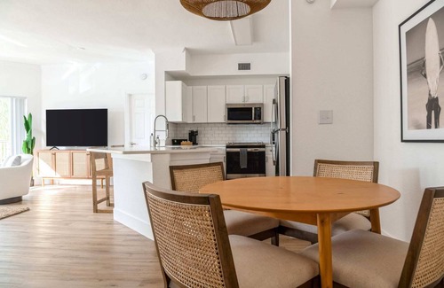 Wellington Apartment | Kasa | Bright & Airy 1BD + Gym | Wellington