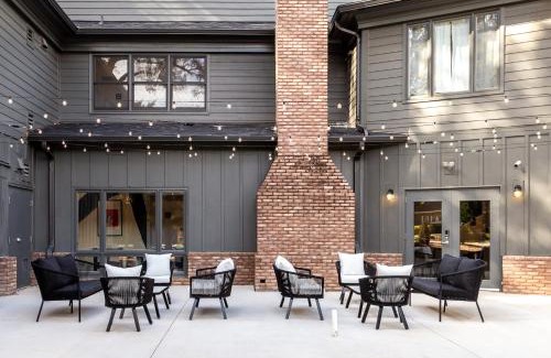 Dilworth Hotel | Kasa Edison House South End Dilworth Charlotte