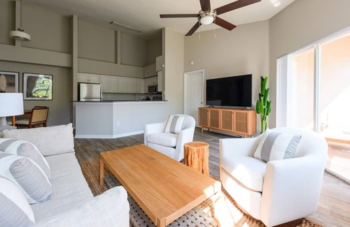 Wellington Apartment | Kasa | Family Friendly 2BD + Near Local Shops | Wellington