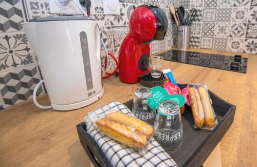 Saint-Quentin Apartment | KASA Gloria - Studio cosy centre-ville - Parking & Wifi gratuits, tout équipé