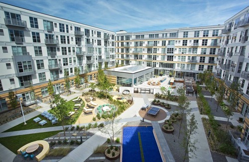 South Side Flats Apartment | Kasa | See Steel City, Family Friendly Space | Pittsburgh