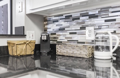Delray Beach Apartment | Kasa | Stylish 1 BD + Near Local Eateries | Delray Beach