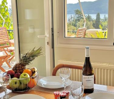 Karavomylos Apartment | Kate's Place Apartment, 5' walk from the beach