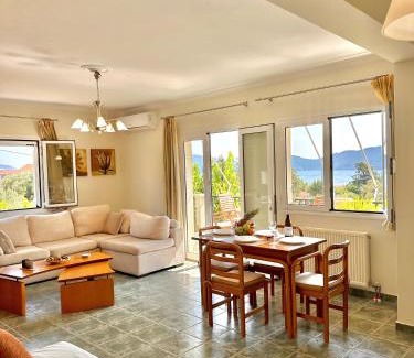 Karavomylos Apartment | Kate's Place Apartment, 5' walk from the beach