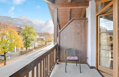 Garmisch-Partenkirchen Apartment | Katharinenhof Holiday Apartment "Zugspitze" with Balcony, Mountain View & Wi-Fi