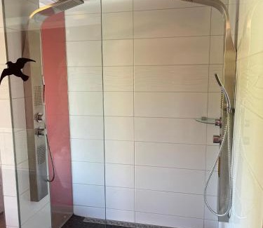 Dahlhaus Hotel | Kavkaz Restaurant & Hotel