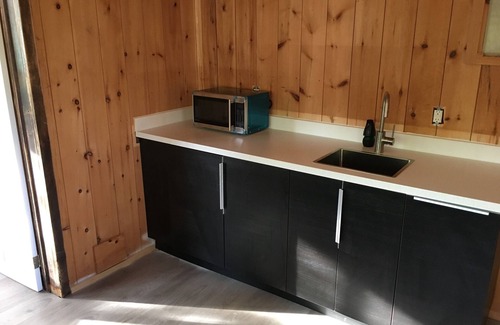 Algonquin Highlands Cottage | KAYAKS * CANOE * PADDLE BOARDS * WIFI * SATELLITE TV