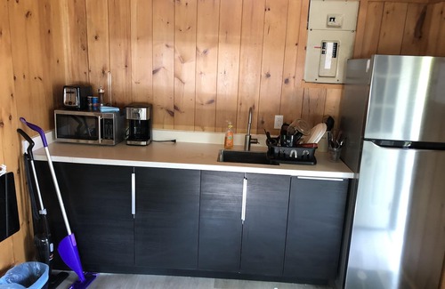 Algonquin Highlands Cottage | KAYAKS * CANOE * PADDLE BOARDS * WIFI * SATELLITE TV