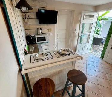 Goyave House | KAZ à STAM