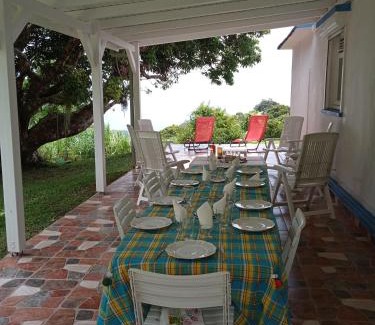 Saint-Claude Villa | Kaz A Zette - vue mer et montagne