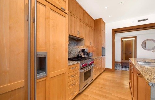 Napili Condo | KBM Resorts | FREE CAR | Ocean View Hale Honu At Montage Kapalua Bay, Sleeps 10! 3-Bedroom Condo with Daily Housekeeping, Spa! MON-6301