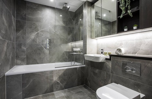 East Acton Apartment | KDR5 - 2 Bedroom 2 Bathroom - King/Twin Single