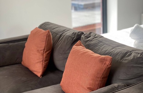 Sheffield Apartment | Kelham Gate Studio - Brand New - City Centre -