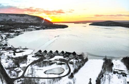 Whycocomagh Resort | Keltic Quay Cottages & Bayfront Lodge