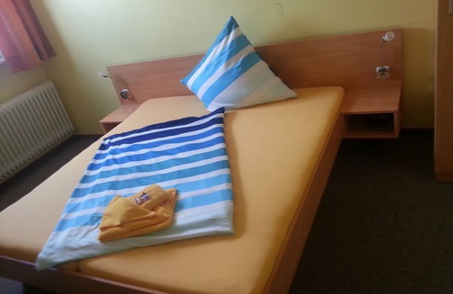 Kenn Hotel | Kenner Treff