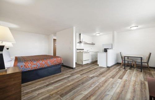 Tri-Cities Hotel | Kennewick Inn & Suites Tri Cities