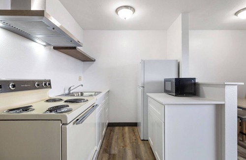 Tri-Cities Hotel | Kennewick Inn & Suites Tri Cities