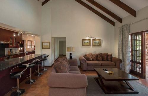 White River House | Kensington Lodge Golf Estate Villa - 17 Pinehurst Drive