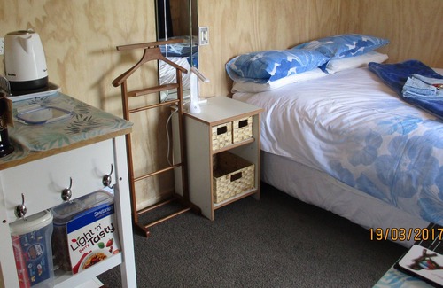 Napier Cabin | KERERU KABIN suitable as an event stopover
