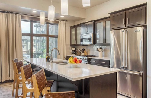 Park City Apartment | Kestrel by Avantstay Close to the Ski Slopes in This Majestic Home in Park City