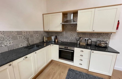 Dartmouth Cottage | Kestrel Cottage pet friendly barn conversion, quiet farm location, nr Dartmouth