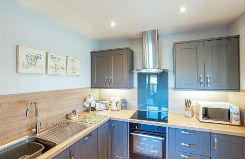 Newton Stewart House | Kestrel Lodge 7 with Hot Tub