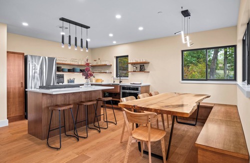 Bluff Point House | Keuka Lookout- A modern perch above Keuka Lake