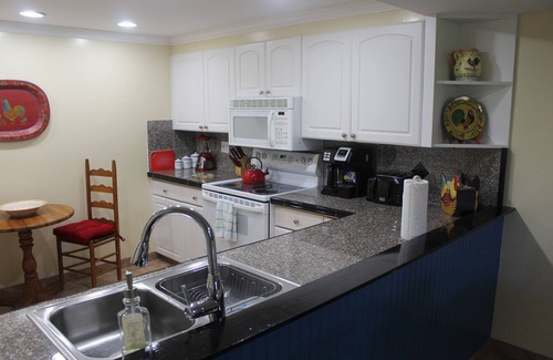 Key West Condo | Key West Beachside Spacious Two Bedroom Condo in the Top Location on the Key