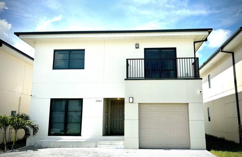 Florida City Villa | Keys Landings