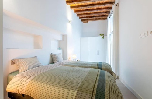 Capuchinos Apartment | KEYWISE Encantador apartamento Nordico en el centro 2 habitaciones y dos baños con terraza patio