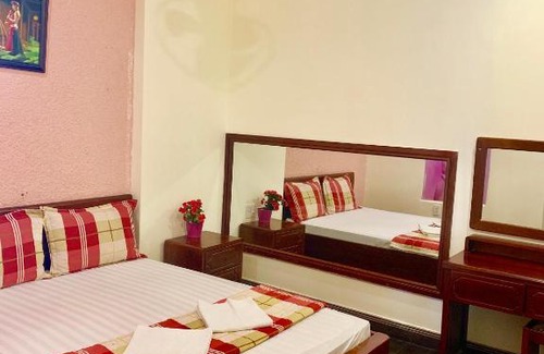 District 9 Hotel | Khách sạn Phương Ly