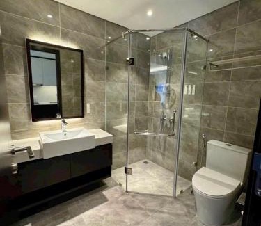 Hon Gai Apartment | Khánh Phong Apartment Premire Sapphire Hòn Gai Hạ Long