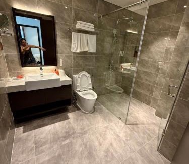 Hon Gai Apartment | Khánh Phong Apartment Premire Sapphire Hòn Gai Hạ Long