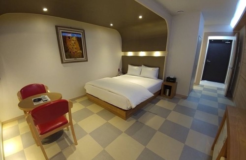 Dalseong-gun Hotel | Khan Hotel