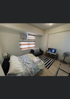 Binan City Apartment | Khentdrick's Place at Holland Park Southwoods