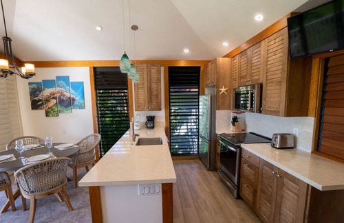 Poipu Condo | Kiahuna 163 = Amazing . . . Ocean View, 2022 Remodel, Upper End Unit with A/C