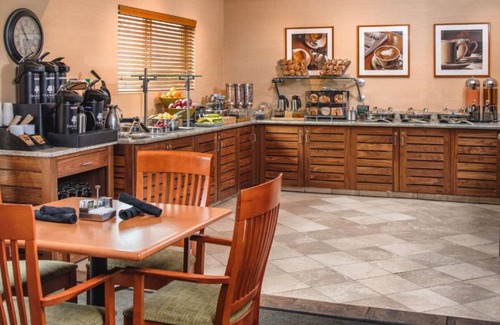 Five Oaks House | Kick back near Nike World Headquarters