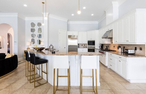 Bay Lake House | Kids own play area/Amazing themed bedrooms/Extra large pool/10 mins WDW/1 LEVEL